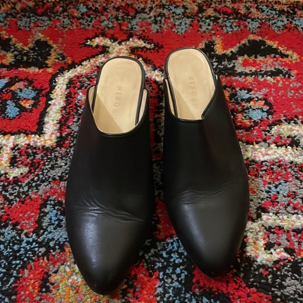 Nisolo Size 7.5 Black Mariella Mule
